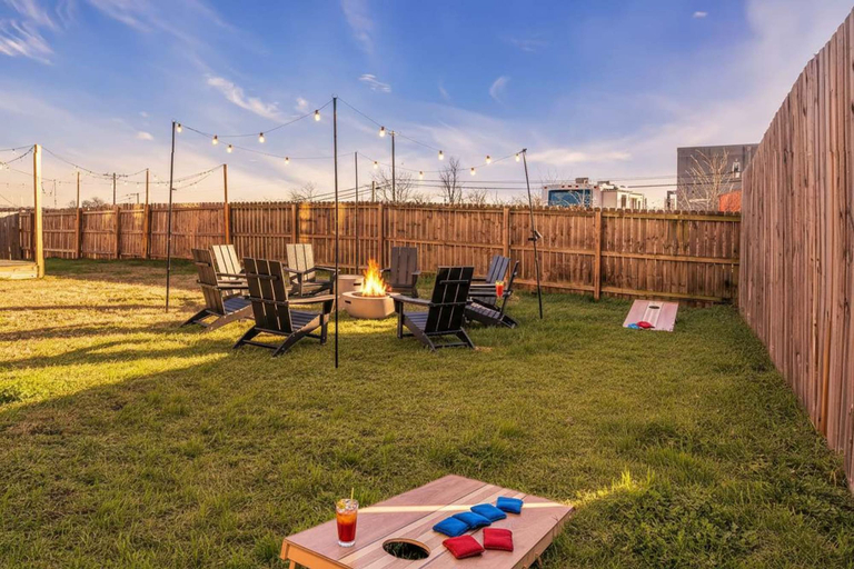Room 3, Game Room Balcony Backyard Near Downtown Nash, Davidson