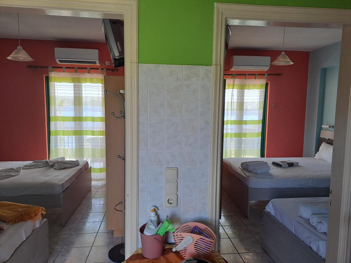 Bedroom 3, Karmiris family apartment with sea view for 6persons, Ionian Islands