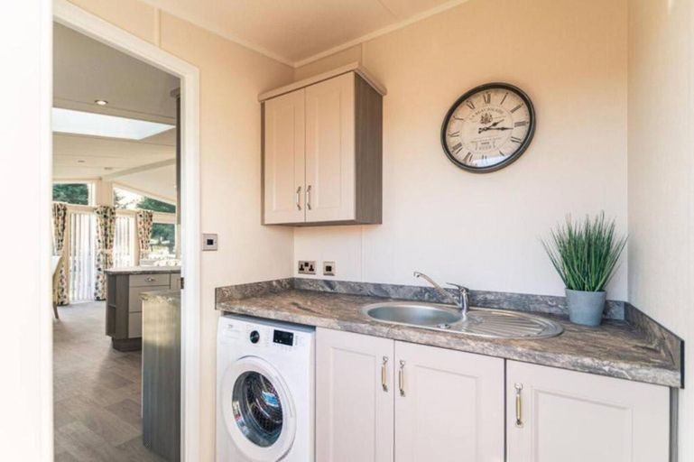 Room 3, Host Stay Woodland Jewel Lodge, East Riding of Yorkshire