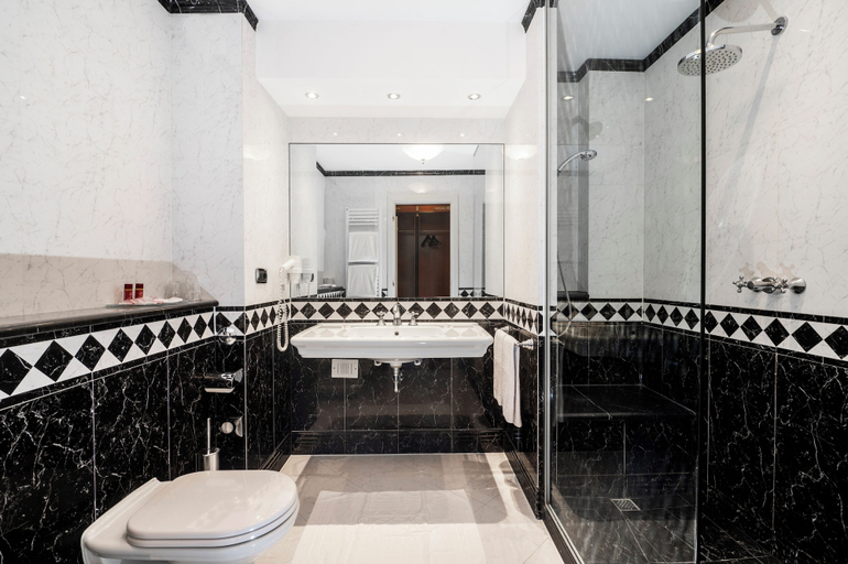 Bathroom 3, Maxim Hotel, Milano