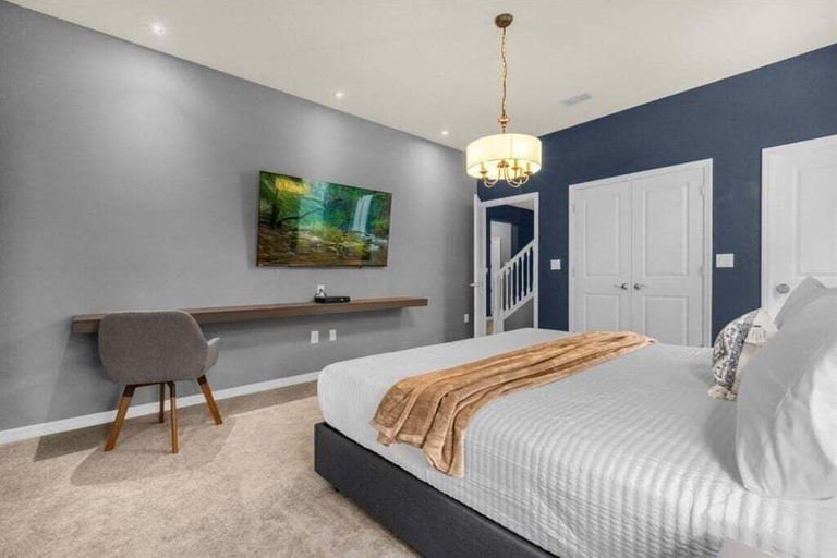 Room 4, 10 Bedroomss/ Windsor Island Home, Polk