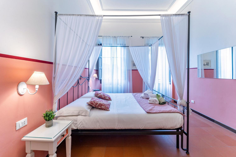 Bedroom 1, UNYCA- Elegant En-suite "Santa Croce", Florence
