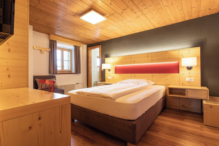 Room 4, Meisser Lodge, Inn