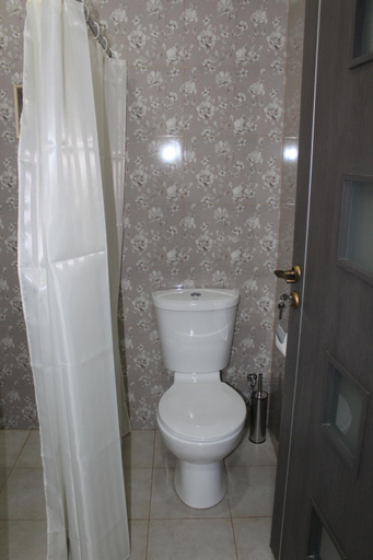 Bathroom 3, MonteBello