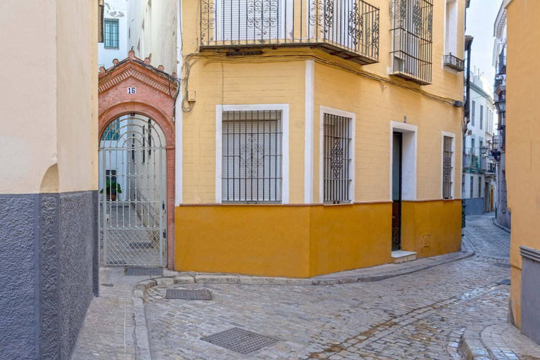 Exterior, Modern Apartment in Seville. Corral del Rey II, Sevilla