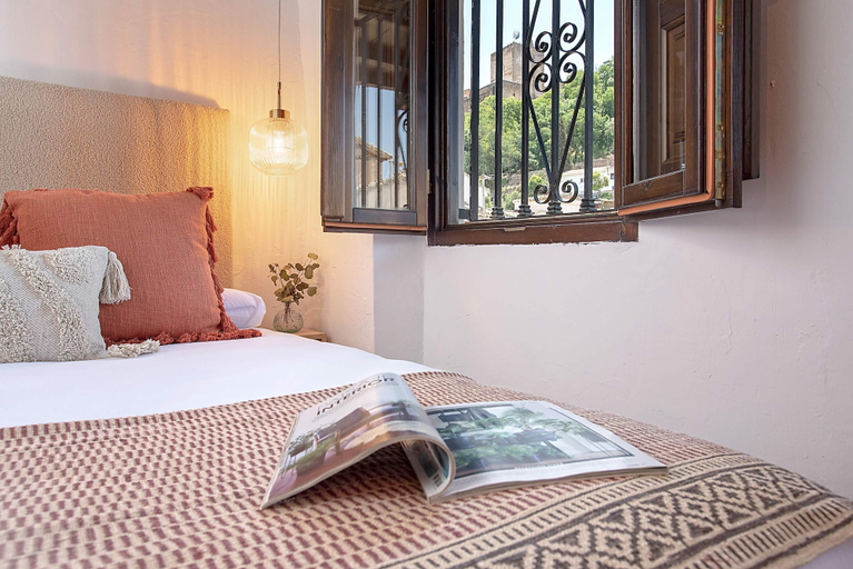 Room 4, Luxury House in Granada Center. Reyes II, Granada