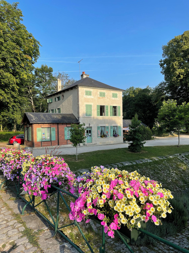 Exterior & Views, le relais de mantelot, Loiret