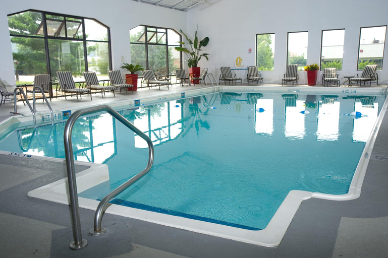 Sport & Beauty 2, DoubleTree by Hilton Collinsville - St. Louis, Madison