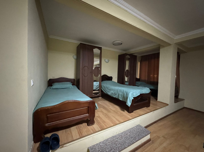 Room 4, las vegas, Batumi