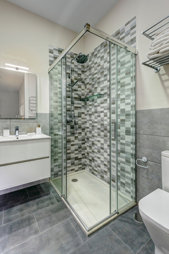 Bathroom 3, Genteel Home Conde de Ibarra III, Sevilla