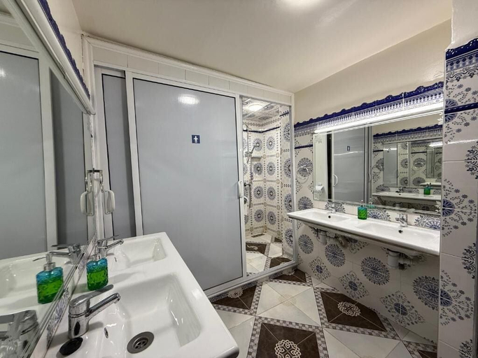 Bathroom 3, Anza Lighthouse, Agadir-Ida ou Tanane