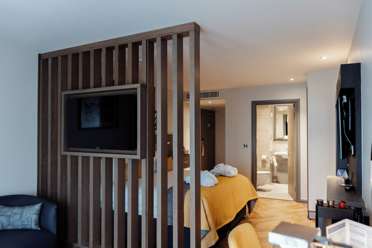 Bedroom 5, Maldron Hotel Newcastle, Newcastle upon Tyne