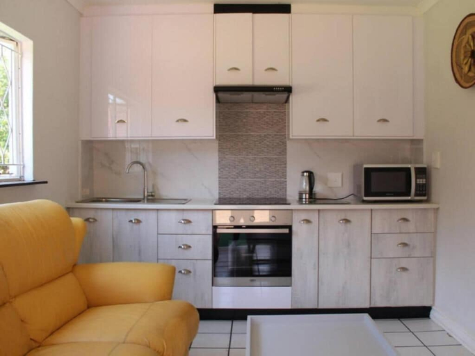 Private kitchen 4, Fairland Luxury Apartments, City of Johannesburg