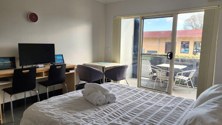 Bedroom 4, Jopen Motel Unit 6, Shoalhaven - Pt B