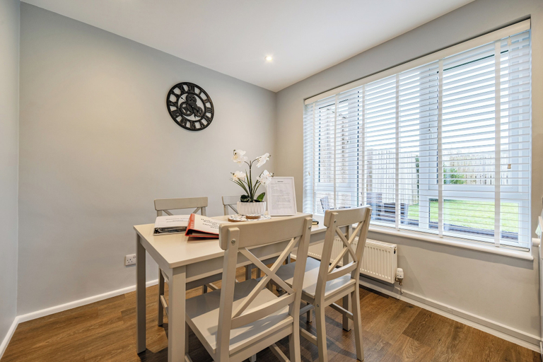 Others 4, 2 Bed House - Sleeps 4 - Garden - Parking - Wifi, Cumbria