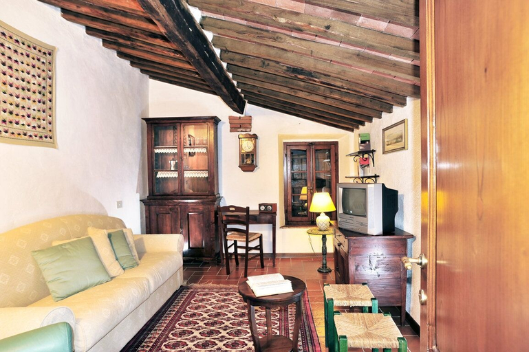 Living area 3, Poggio alla Rocca, Grosseto