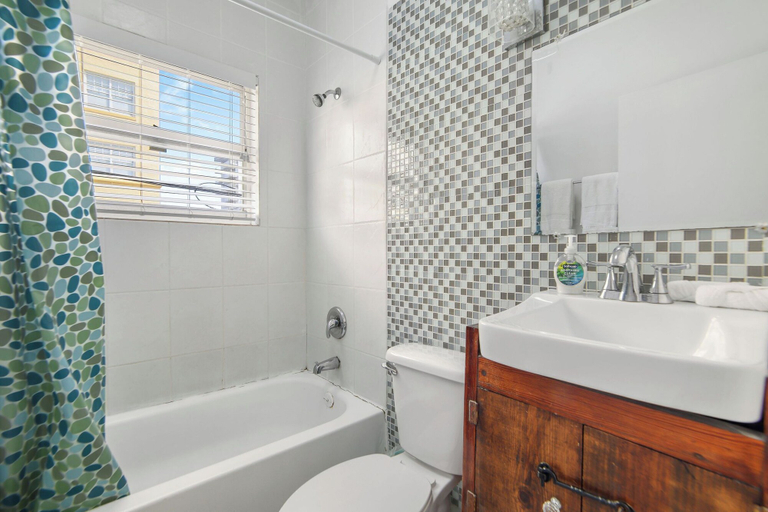 Bathroom, South Beach 2BR | Private Balcony | Walk to Beach, Miami-Dade