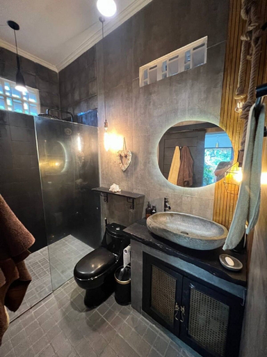 Bathroom, Cozy Villa El BamboG with a private pool, Gianyar