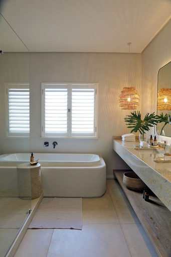 Bathroom 5, Sala Beach House, iLembe