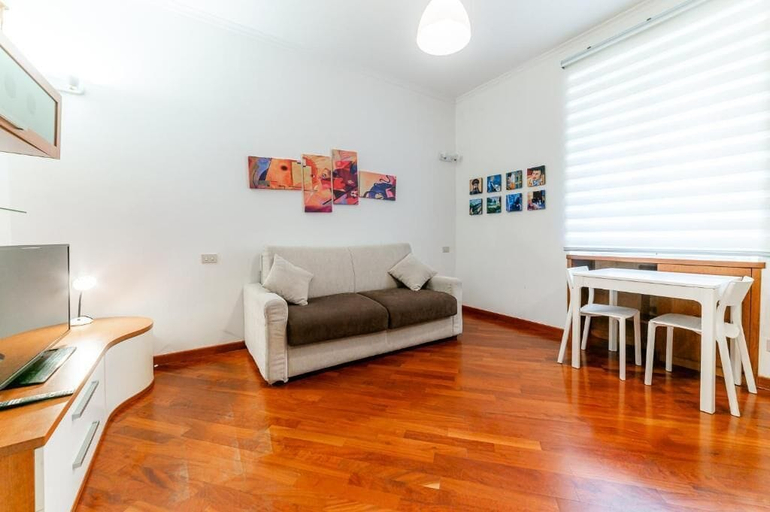 Living area 3, Daniele Flat - Ospedale Gemelli, Rome