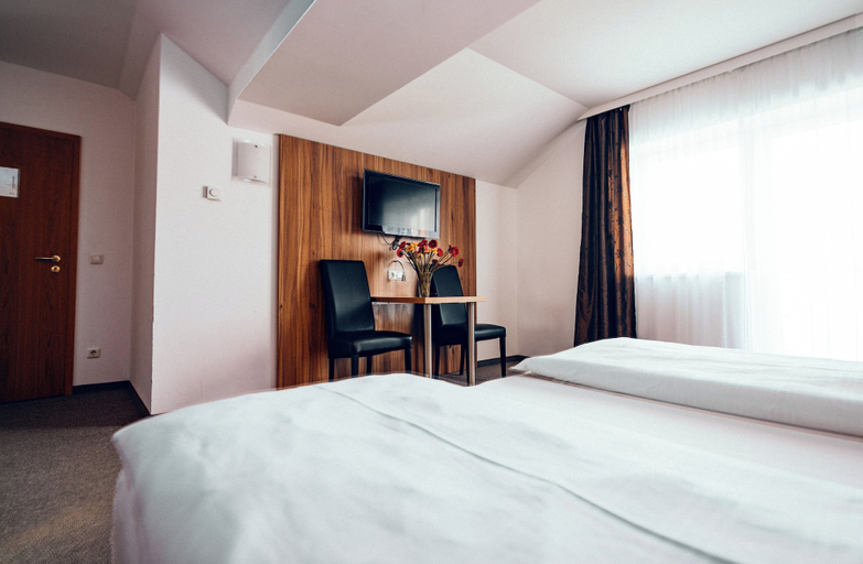 Room 4, Hotel Berghof Baumgartner, Ried im Innkreis