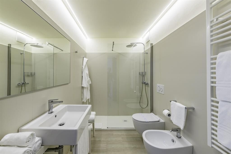 Bathroom 5, Hotel Golf Inn, Udine