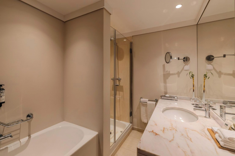 Bathroom 5, Pestana Carlton Madeira Ocean Resort Hotel, Funchal
