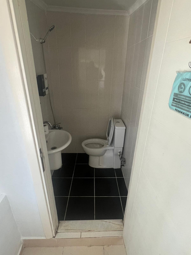 Bathroom 2, Merkez Pansiyon Sarımsaklı, Ayvalık