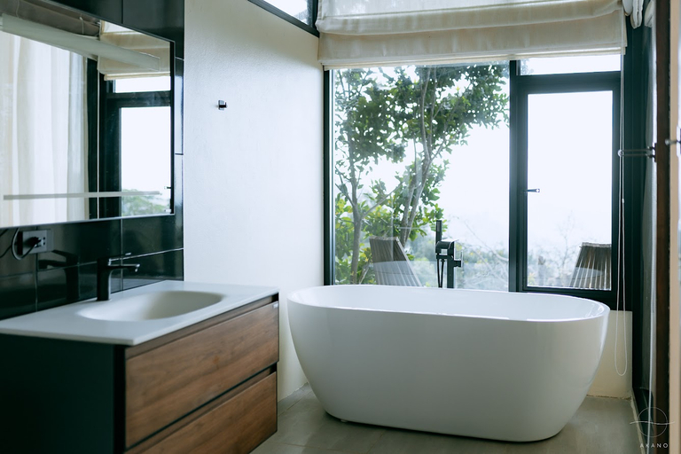 Bathroom 4, Akano Doichang, Mae Suai