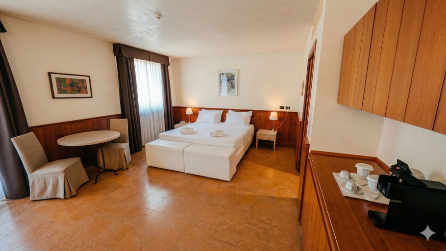 Bedroom 3, Hotel Golf Inn, Udine