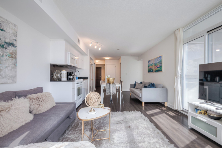 Living area 2, Downtown Lake View Enclaves, Toronto