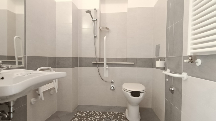 Bathroom 5, LIDO Rooms and Apartments, Fermo