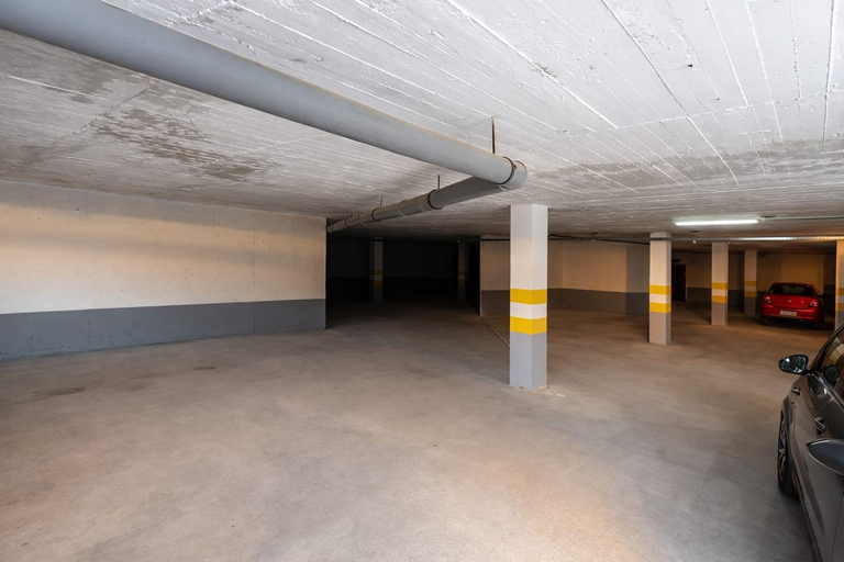 Public Area, Dreams house elia