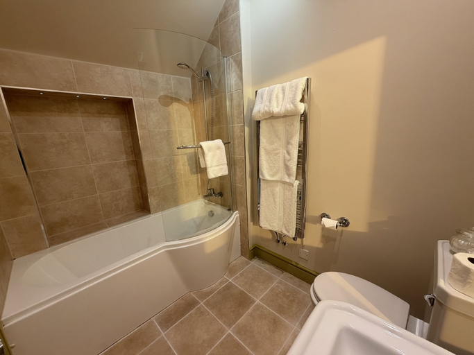 Bathroom 3, The Salwey Arms, Shropshire