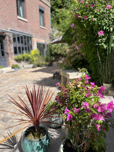 Others 4, Villa du Vieux Chateau, Eure