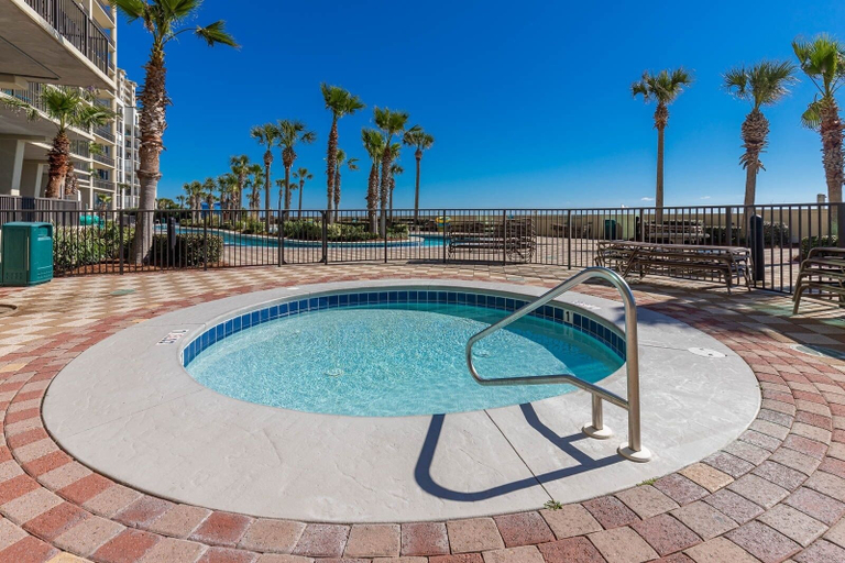 Pool 5, Phoenix West 708 3 Bedroom Condo, Baldwin
