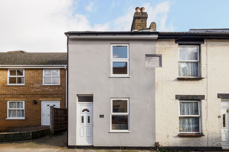 Room 3, Host Stay Roach Street, Medway