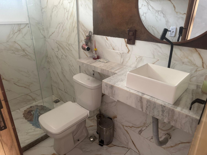 Bathroom 2, Abraao Beach Suites, Angra dos Reis