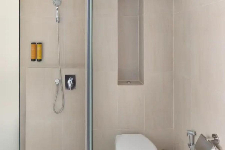 bathroom 4