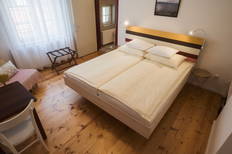 Bedroom 2, Wanderlust Boutique Rooms, Gmunden