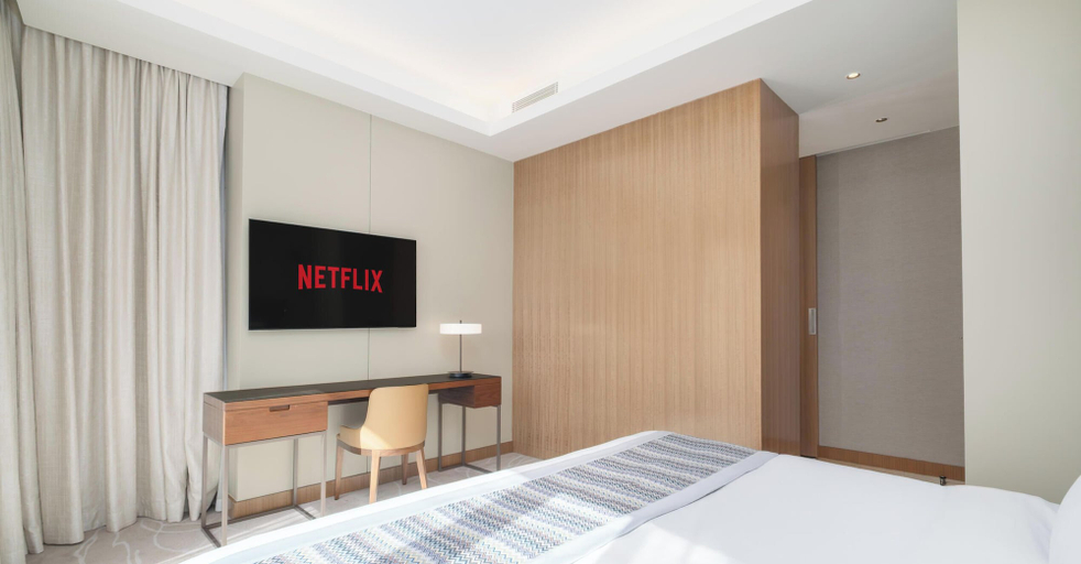 Room, LUX The Address Opera Downtown Suite, Dubai