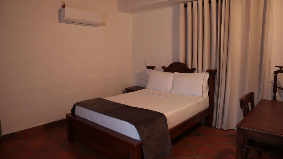 Bedroom 2, Hotel Prados de la Serrania, Lebrija