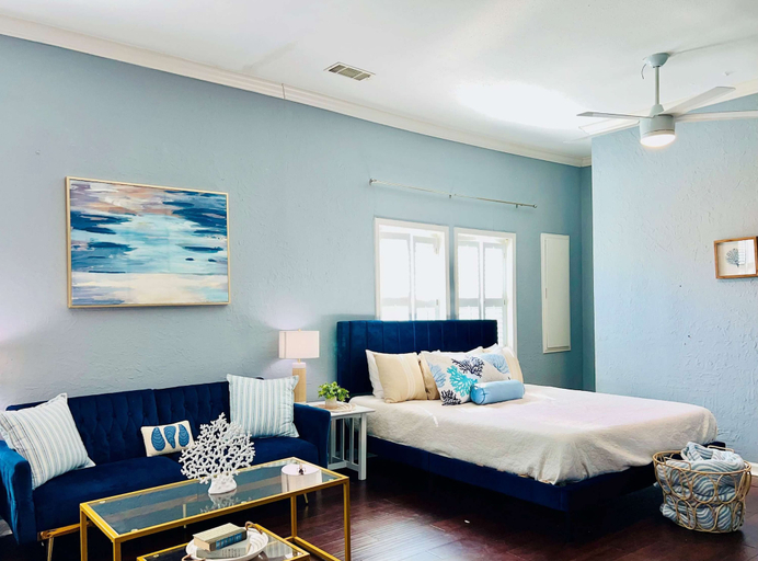 Room 3, Surf + Strand Unit B, Galveston