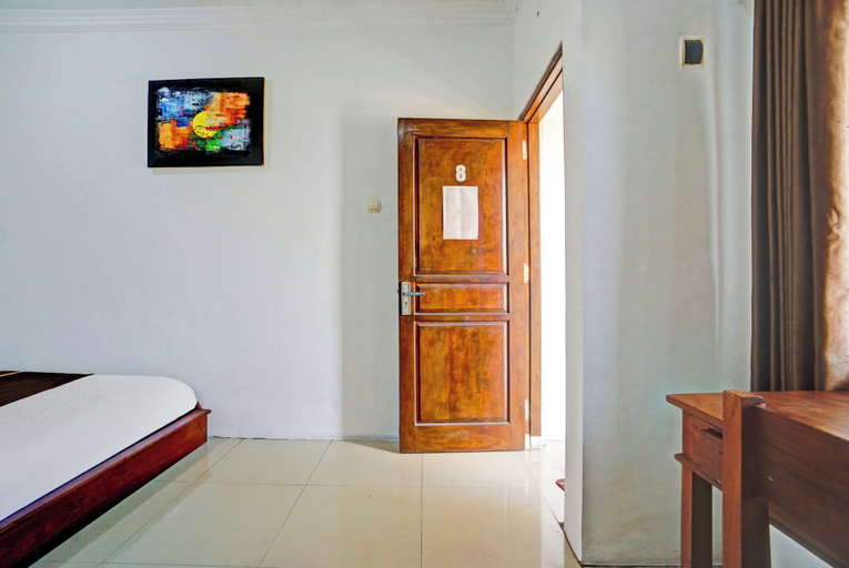 Bedroom 2, Super OYO 3702 Homestay Bougenville Syariah, Lamongan