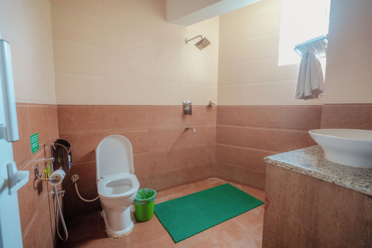 Bathroom 3, Trishuli Villa Resort, Bagmati