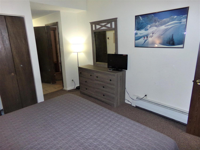 Bedroom, Snowflake 1 Bed plus Den 2 Bath SFAF, Summit