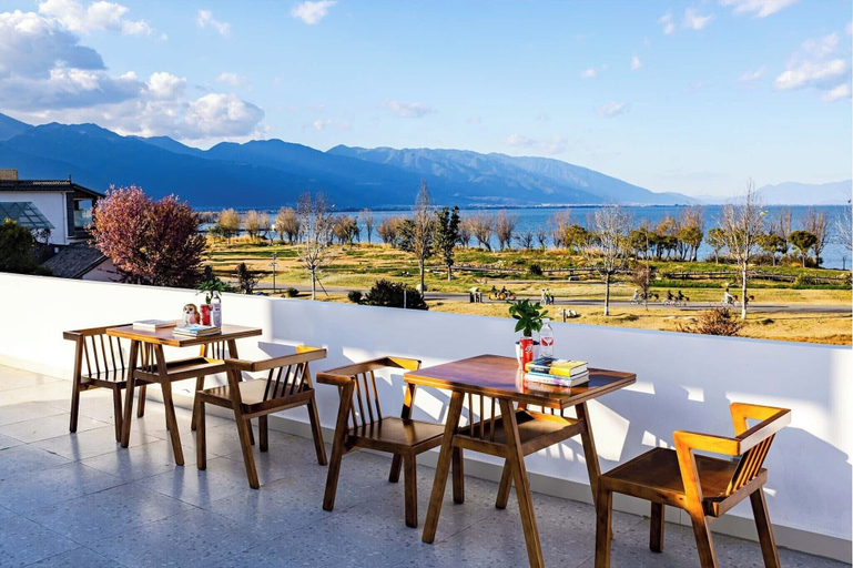 Outdoor dining 3, Dali Haohai Yueju Seascape Guest House, Dali Bai