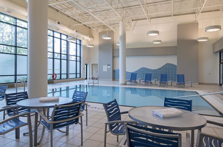 Food & Drinks 4, DoubleTree by Hilton Hotel West Edmonton, Division No. 11