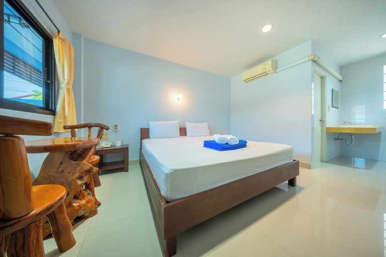 Room 4, Chaorua hotel, Sattahip