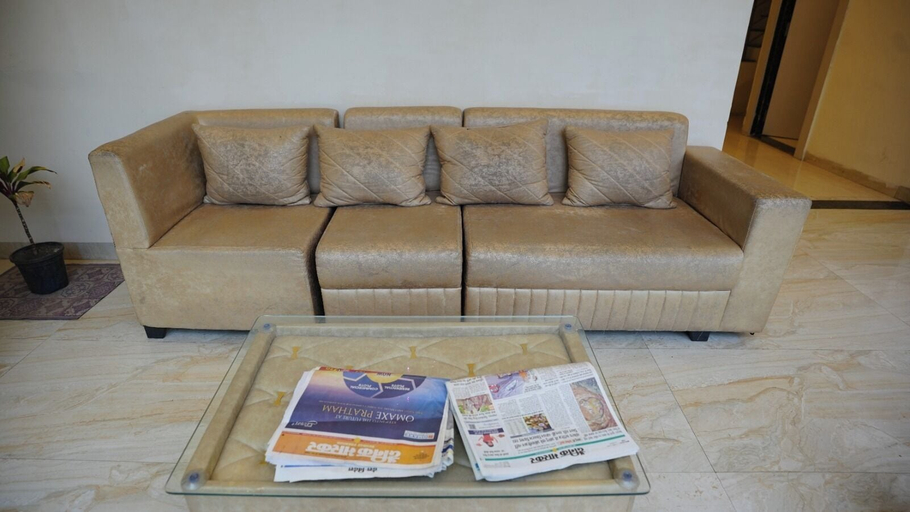Lobby 4, Venzaa Inn, Indore